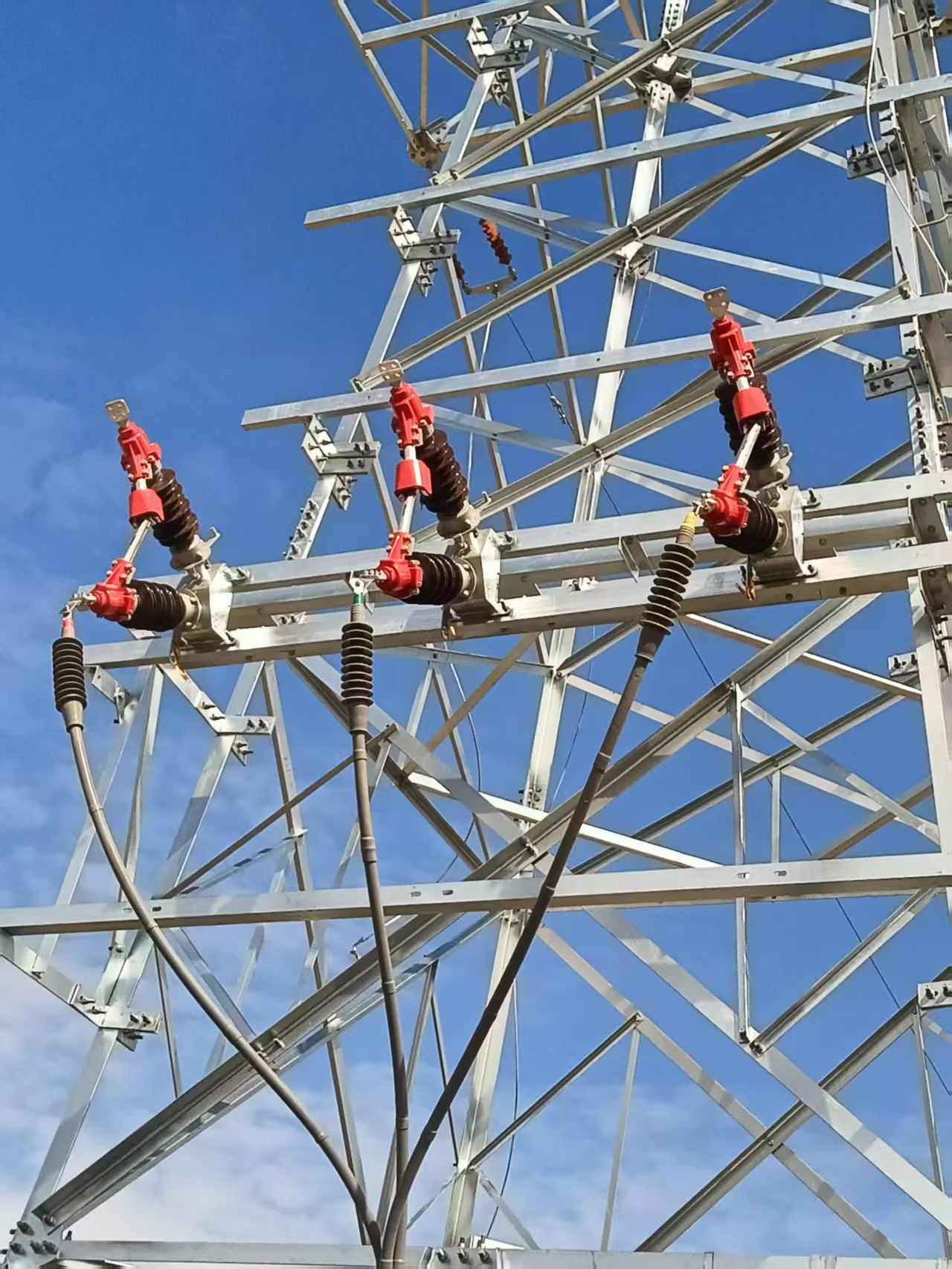 ​ ​35KV 风电厂项目，高压隔离开关侧装式。